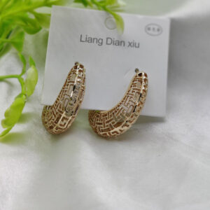 Imported Elegant Crystal Flower Dangle Earrings – Graceful & Stylish - Luxurious Gold Finish | Best Quality Artifici