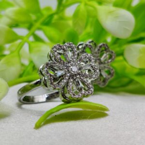 1 Piece Imported Dazzling Dual-Tone Floral Moveable Rings   | Luxurious Design Ring | Adjustable Ring | Ring For Girls &
