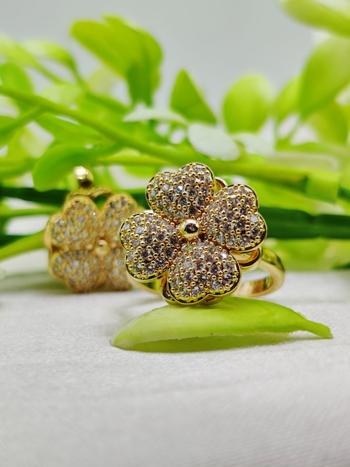 1 Piece Imported Blossoming Elegance Moveable Ring – Gold & Silver Color Options   | Luxurious Design Ring | Adjusta