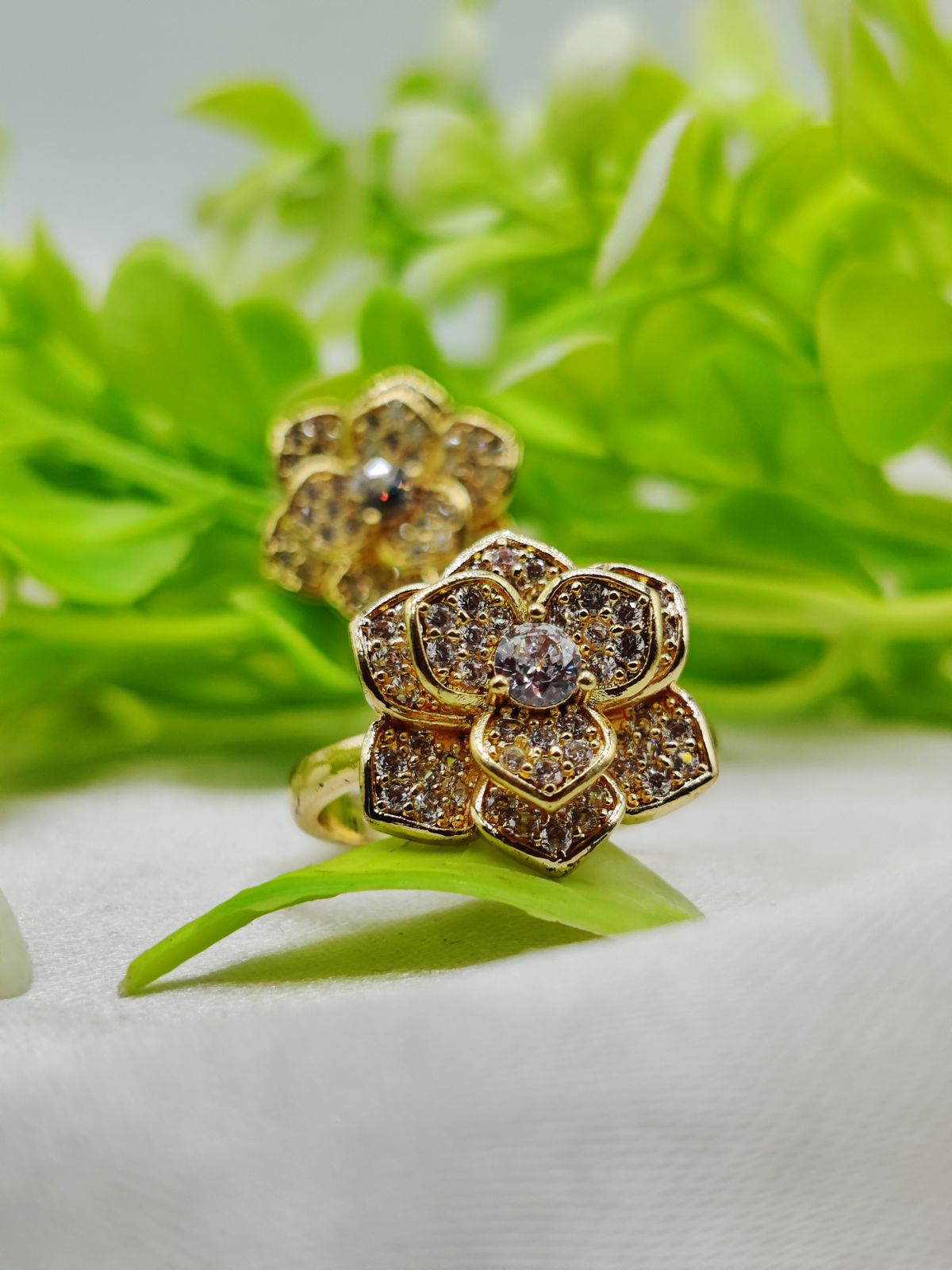1 Piece Imported Moveable Luxurious Petal Bloom Adjustable Ring – 2 Stunning Color Variants  | Luxurious Design Ring | A