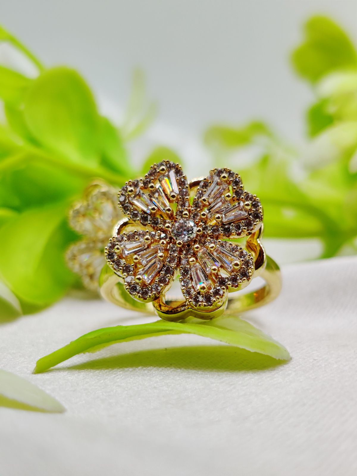 1 Piece Imported Dazzling Movable Floral Blossom Adjustable Rings - 2 Color Variants   | Luxurious Design Ring | Adjusta