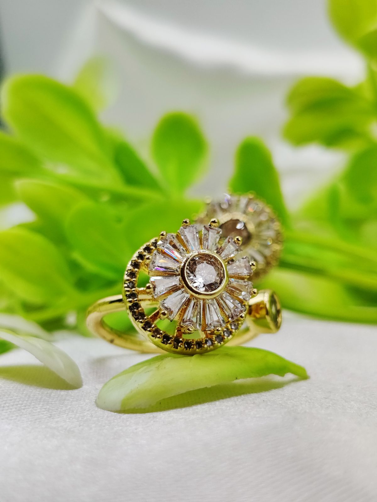 1 Piece Elegant Moveable Radiance Sunflower Ring – Timeless Sparkle   | Luxurious Design Ring | Adjustable Ring | Ring F