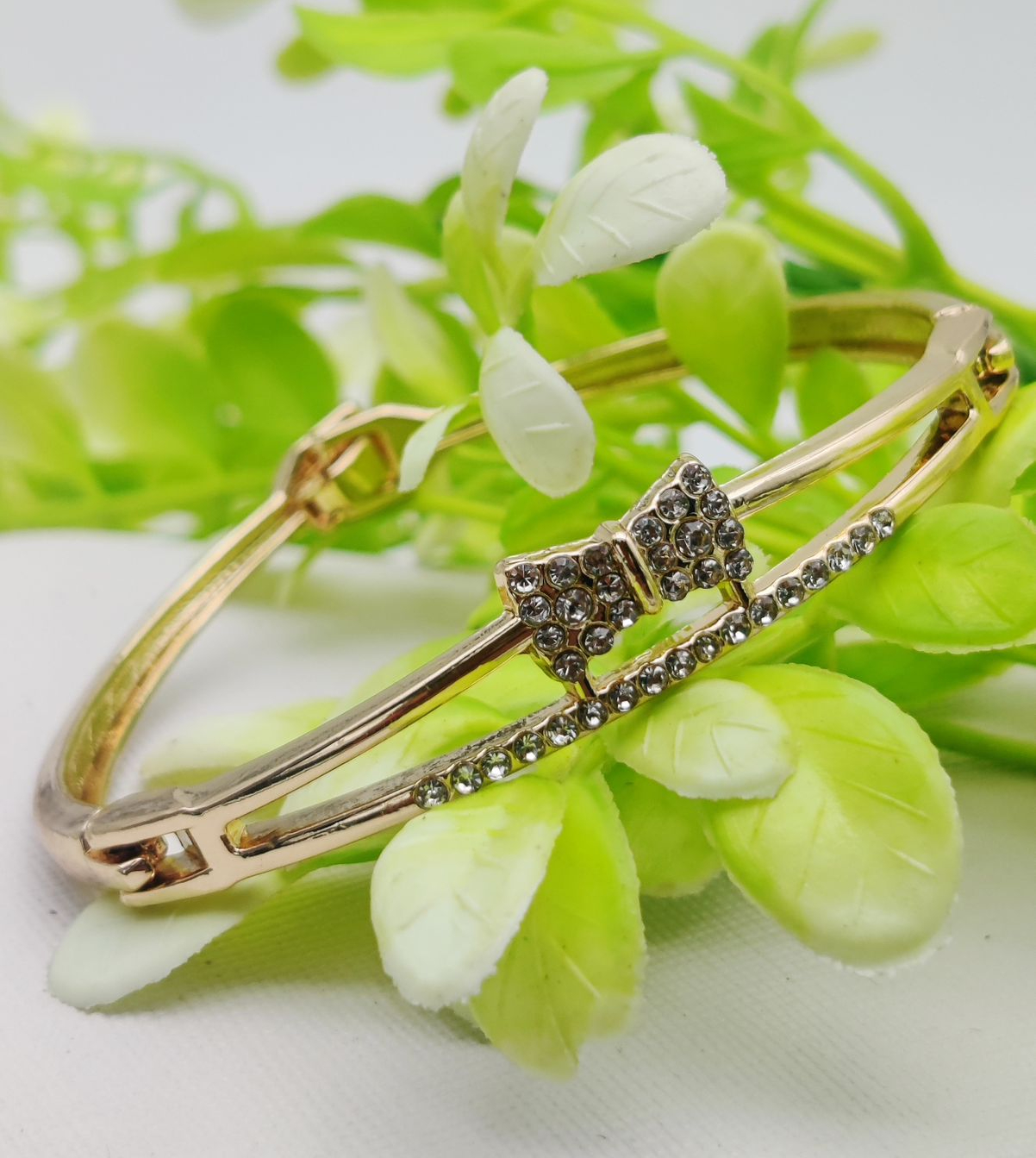 | Best Quality Artificial Bracelet For Girls & Women | Bracelet For Every Occasion | Elegant Design