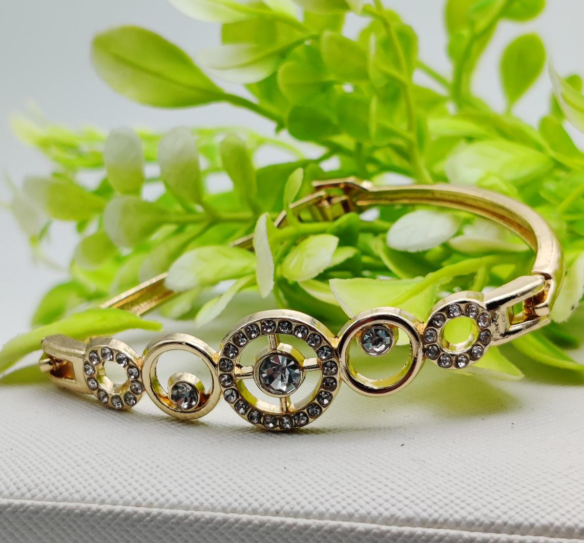Radiant Adjustable Circle Crystal Bracelet - Imported Elegance | Best Quality Artificial Bracelet For Girls & Women