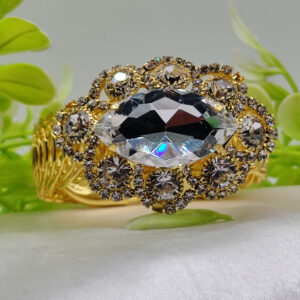 Imported Exquisite Oval Crystal Adjustable Bracelet - Imported Luxury Jewelry | Adjustable Bracelet โ Best Quality Artif