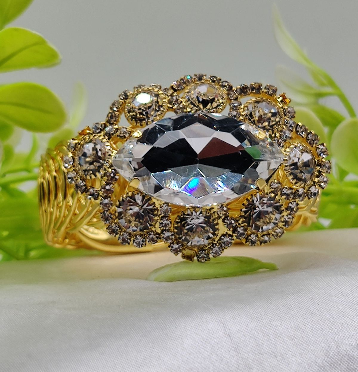 Imported Exquisite Oval Crystal Adjustable Bracelet - Imported Luxury Jewelry | Adjustable Bracelet – Best Quality Artif
