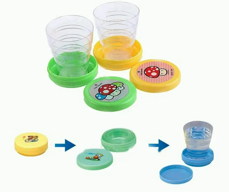 Pack of 2 Magic Glass for Kids, Folding Collapsible Magic Cup, Foldable Mug Glass for Travel, Outdoors, Hiking (Random C
